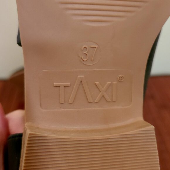 TAXI  Black Vegan Leather Cutout Flats Size 37 EU/ 6.5 - 7 US - Picture 6 of 7